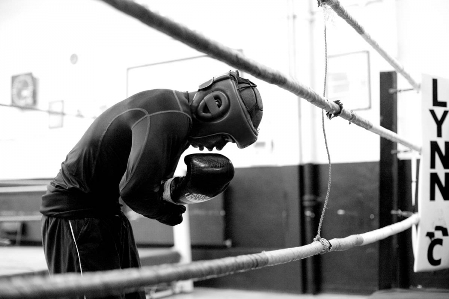 http://www.ldescognets.com/files/gimgs/th-92_LYNN_BOXING2_396BW.jpg